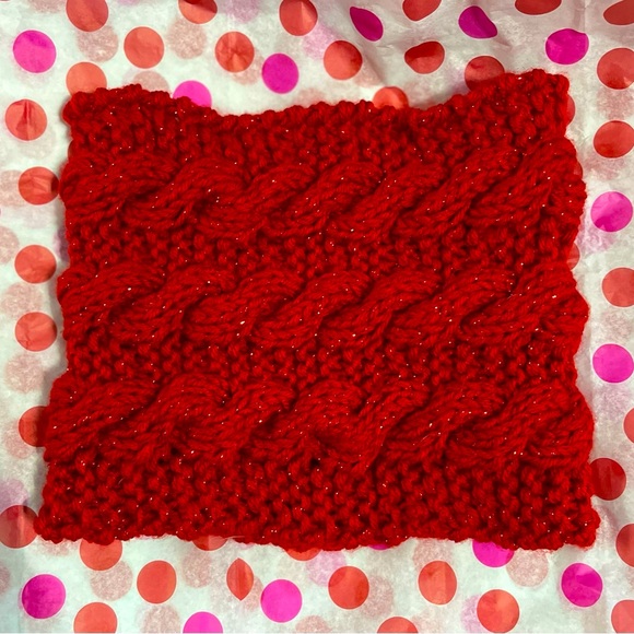 Handmade Hand Crafted Sparkly Red Cable Knit Cowl - Picture 3 of 5